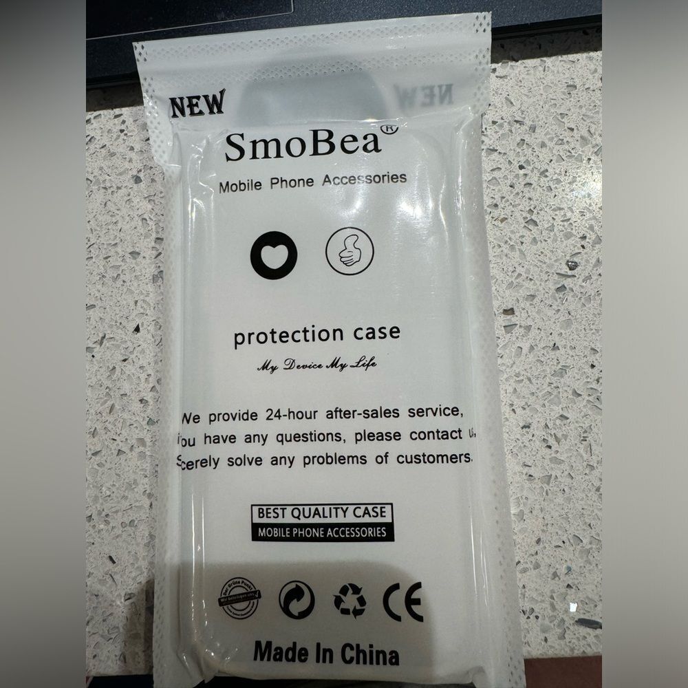 SmoBea iPhone 11 6.1" clear protective case - New